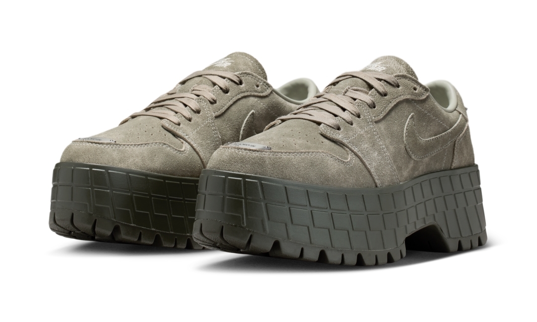 【2026年 4/6 発売】NIKE W AIR JORDAN 1 LOW BROOKLYN “Spruce Fog/Cargo Khaki” (ナイキ エア ジョーダン 1 ロー ブルックリン “スプルースフォグ/カーゴカーキ”) [IR7248-304]