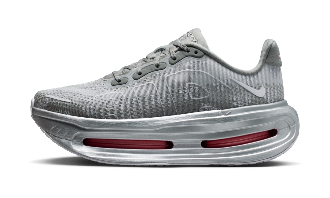 【2026年 5/2 発売】NIKE W VOMERO PREMIUM “Geyser Grey/Metallic Silver” (ナイキ ボメロ プレミアム “カイザーグレー/メタリックシルバー”) [IQ0028-001]