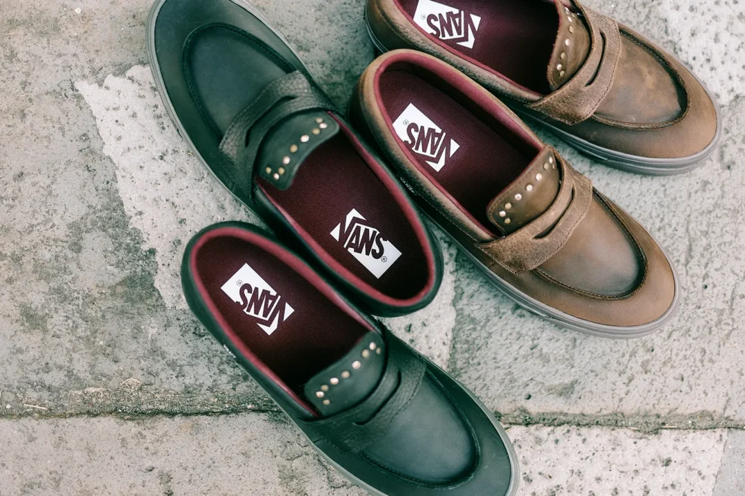 【2026年 4/7 発売】スタッズとラインストーンを施した VANS PREMIUM LOAFER 53 “HARDWARE PACK” (バンズ プレミアム ローファー “ハードウェアパック”) [VN000VATDJR/VN000VATDMV/VN000VATBLK]