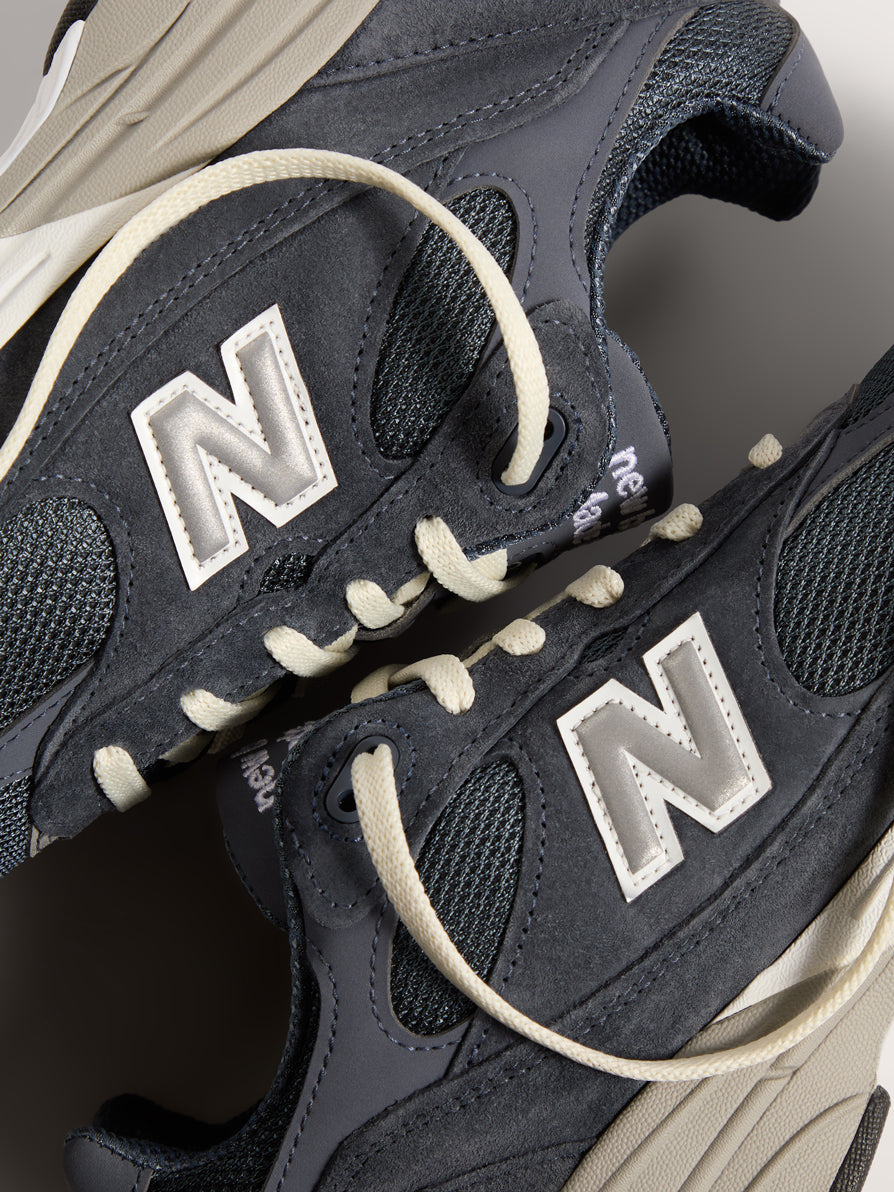 【2026年 5/8 & 5/11 発売】KITH × New Balance U993 HK “99X Series/Asteroid” (キス ニューバランス) [U993HK]