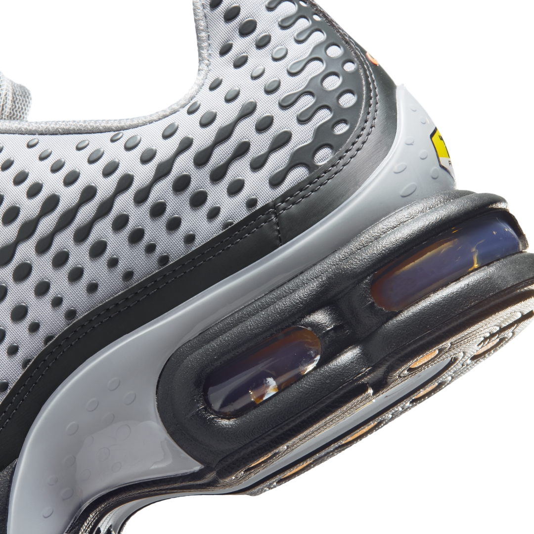 【2026年 4/13 発売】NIKE AIR MAX PLUS VII “Light Smoke Grey/Hot Curry” (ナイキ エア マックス プラス 7 “ライトスモークグレー/ホットカリー”) [HQ2197-003]