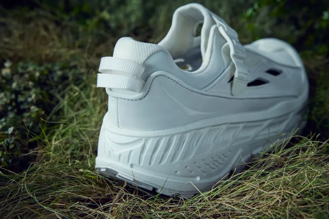 【2026年 5/1 発売】HOKA STINSON BREEZE “Frost/Grout” (ホカ スティンソン ブリーズ) [1174450-BBNB]