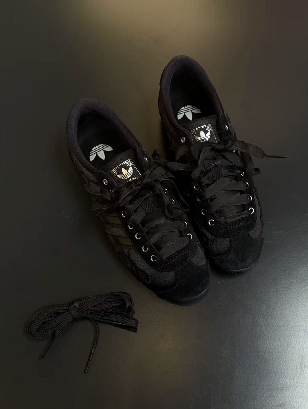 【2026年 発売予定】adidas Originals ANFU STAIN “Black/White” (アディダス オリジナルス 安福 サテン)