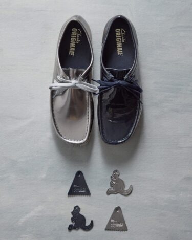 【2026年 4/26 発売】Clarks Originals WALLABEE 2604 "Patent/Silver/Navy" (クラークス ワラビー パテント)