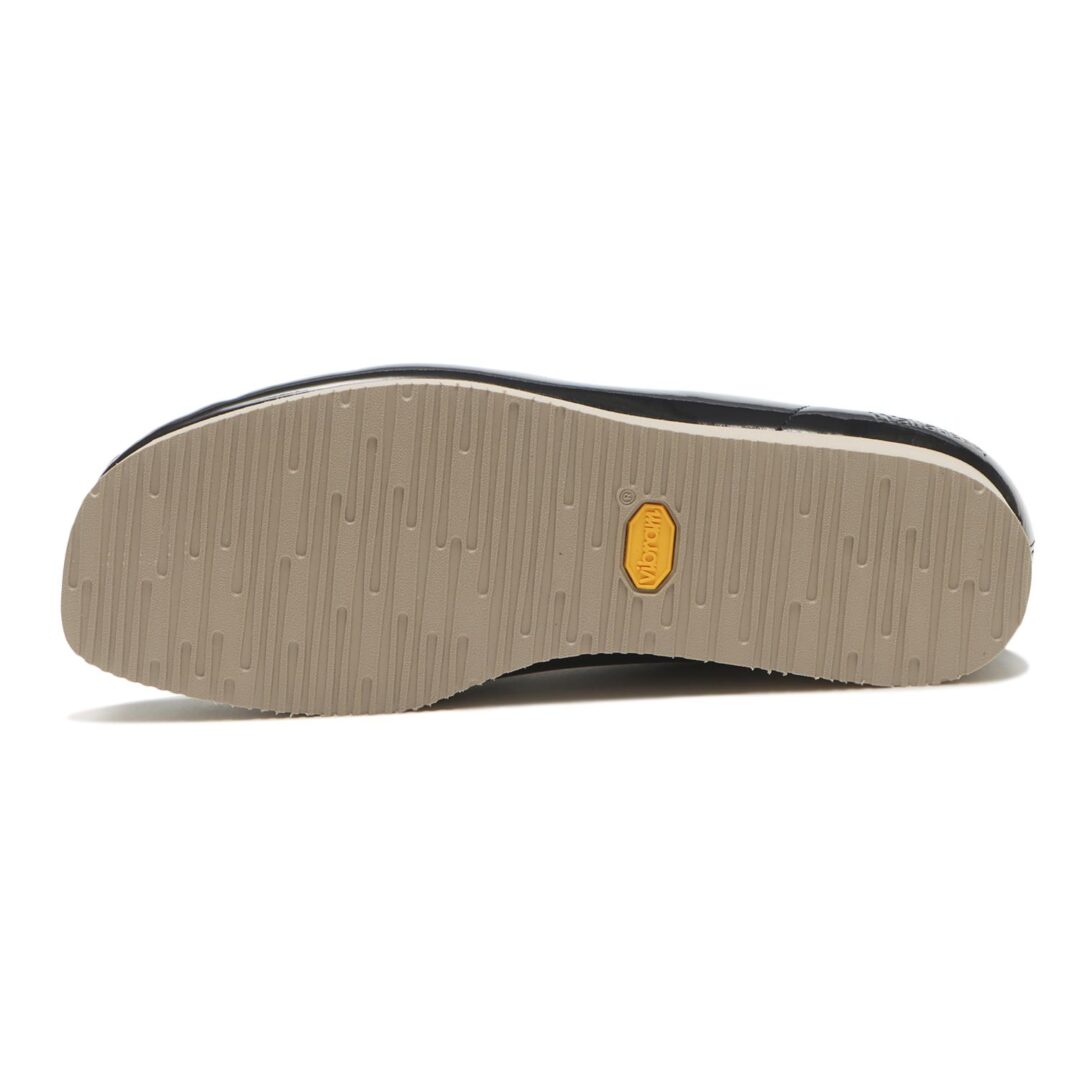 【2026年 4/26 発売】Clarks Originals WALLABEE 2604 “Patent/Silver/Navy” (クラークス ワラビー パテント)