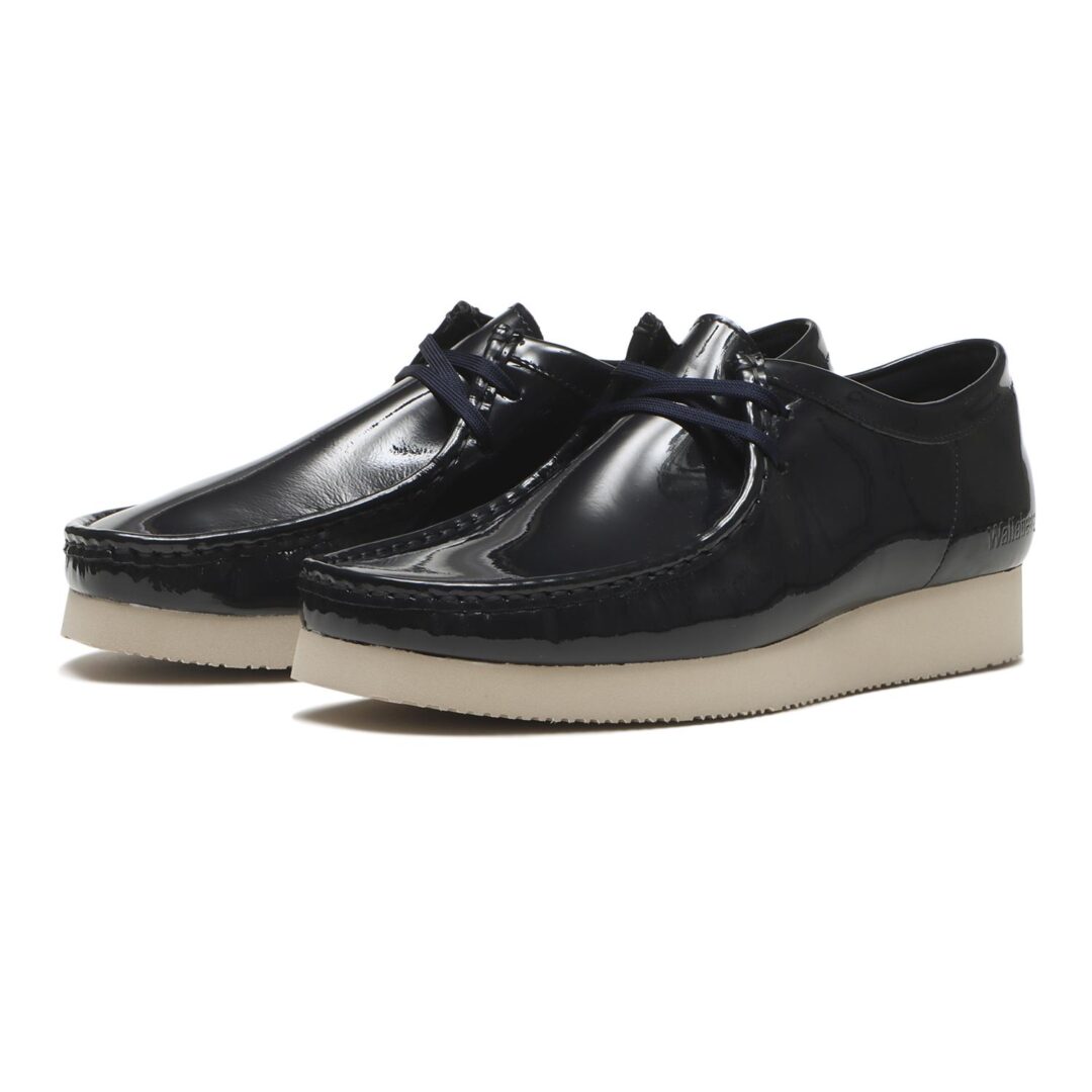 【2026年 4/26 発売】Clarks Originals WALLABEE 2604 “Patent/Silver/Navy” (クラークス ワラビー パテント)