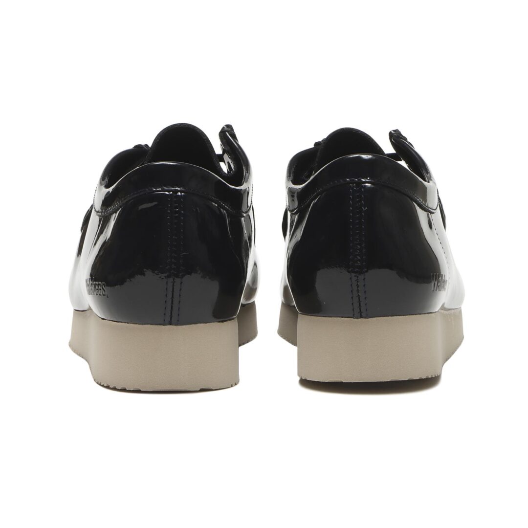 【2026年 4/26 発売】Clarks Originals WALLABEE 2604 “Patent/Silver/Navy” (クラークス ワラビー パテント)