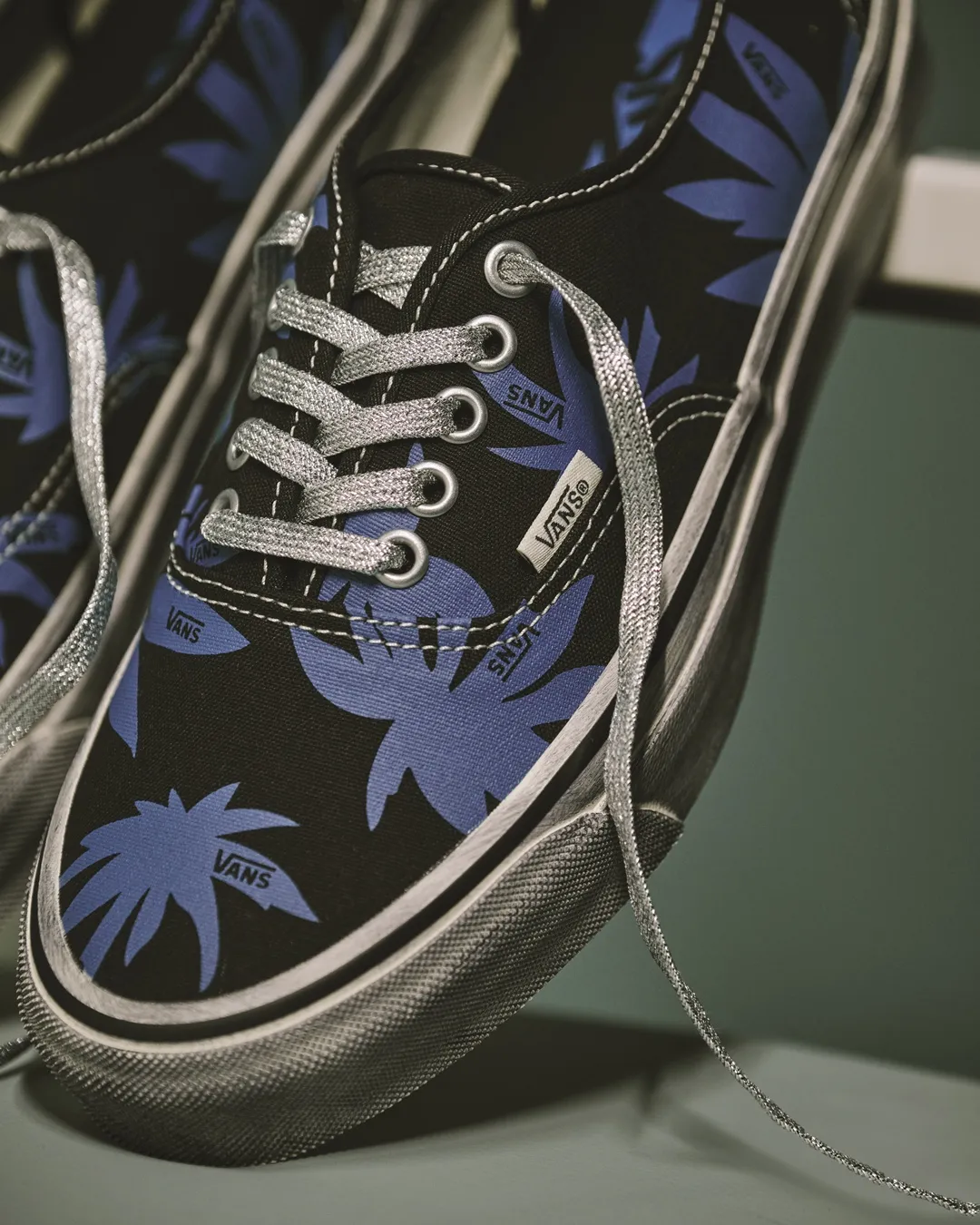 【2026年 4/2 発売】VANS PREMIUM AUTHENTIC 44 “ARCHIVE BLACK/MULTI” (バンズ プレミアム オーセンティック “アーカイブ”) [VN000DB8CJI/VN000DB8CYK]