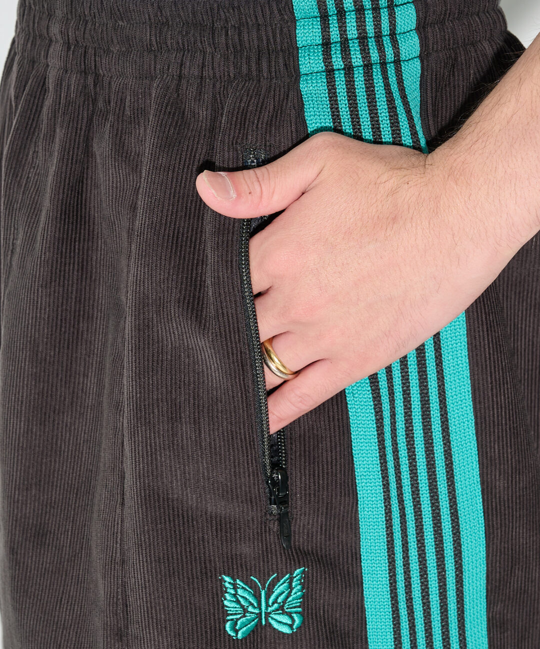 NEEDLES × STUDIOUS 2026 SS 別注 新作 “Track Jacket & H.D. Track Pant – Corduroy“ ティファニーブルーが発売 (ニードルズ ステュディオス)