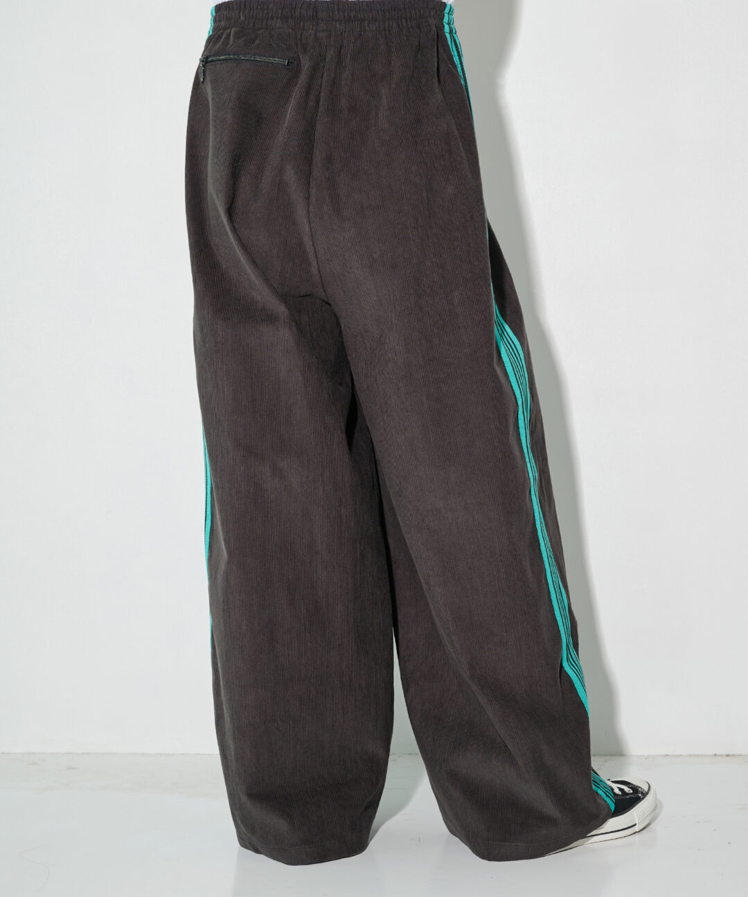 NEEDLES × STUDIOUS 2026 SS 別注 新作 “Track Jacket & H.D. Track Pant – Corduroy“ ティファニーブルーが発売 (ニードルズ ステュディオス)