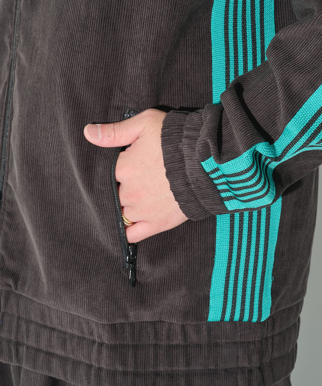 NEEDLES × STUDIOUS 2026 SS 別注 新作 “Track Jacket & H.D. Track Pant – Corduroy“ ティファニーブルーが発売 (ニードルズ ステュディオス)