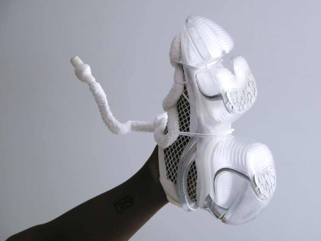 groundsから、高さ9.5cmのヒール内部が空洞の“風船“のような新作「LOOPIE」が2026年 4/25 発売 (グラウンズ ルーピー)