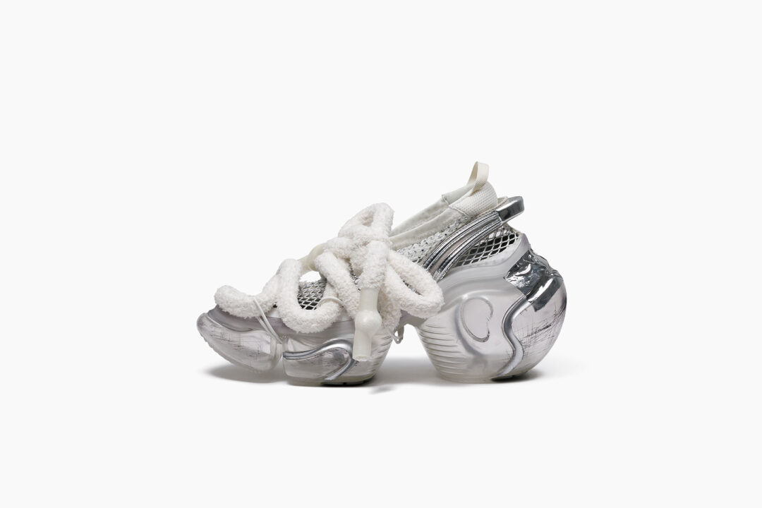 groundsから、高さ9.5cmのヒール内部が空洞の“風船“のような新作「LOOPIE」が2026年 4/25 発売 (グラウンズ ルーピー)