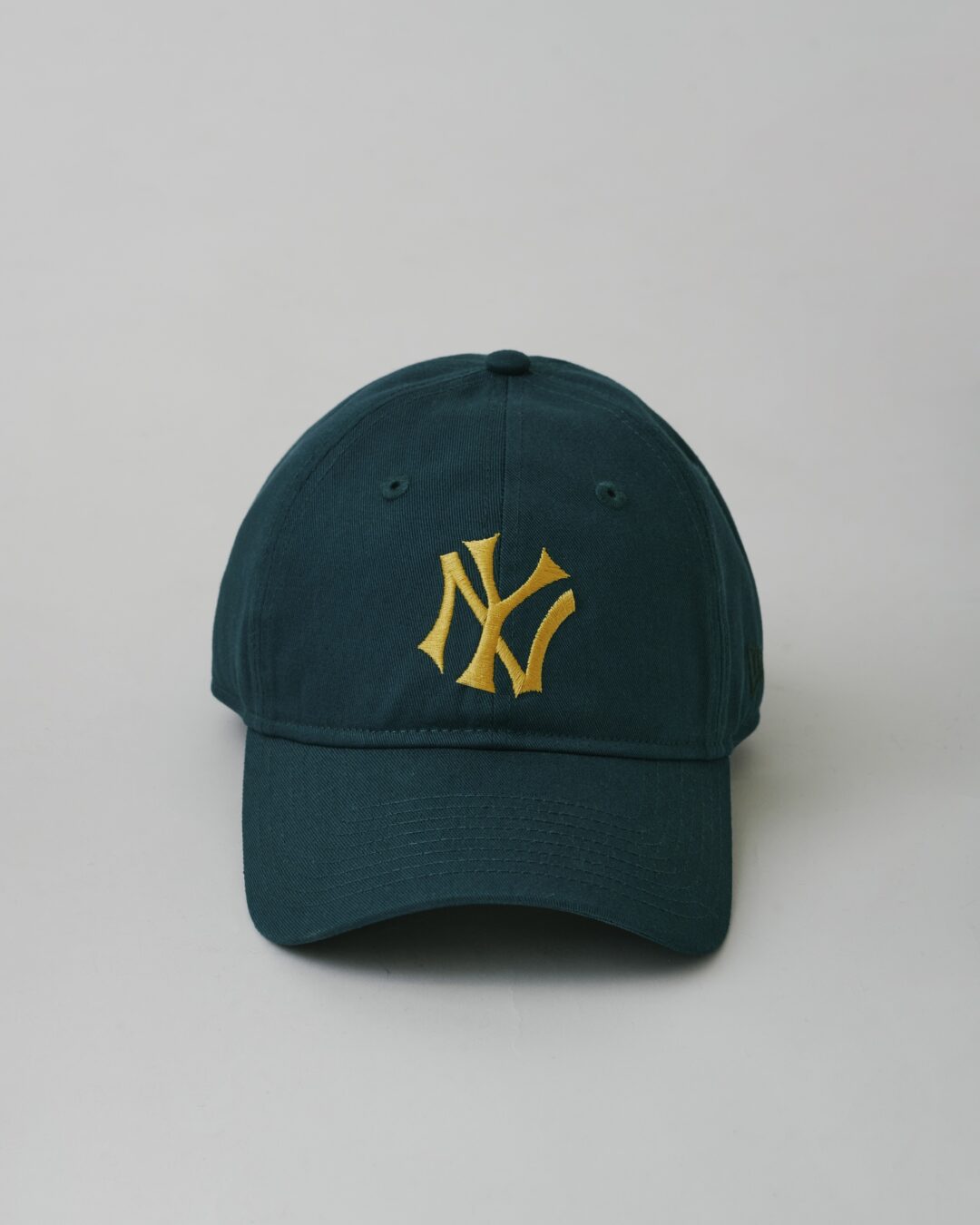 ロゴを反時計回りに25度傾けた New Era for JOURNAL STANDARD & THE STAND FOOL SO GOOD “9TWENTY 25DEG” 2026 SS コラボが4月中旬 発売 (ニューエラ ジャーナルスタンダード)