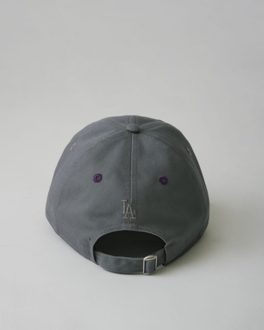 ロゴを反時計回りに25度傾けた New Era for JOURNAL STANDARD & THE STAND FOOL SO GOOD “9TWENTY 25DEG” 2026 SS コラボが4月中旬 発売 (ニューエラ ジャーナルスタンダード)