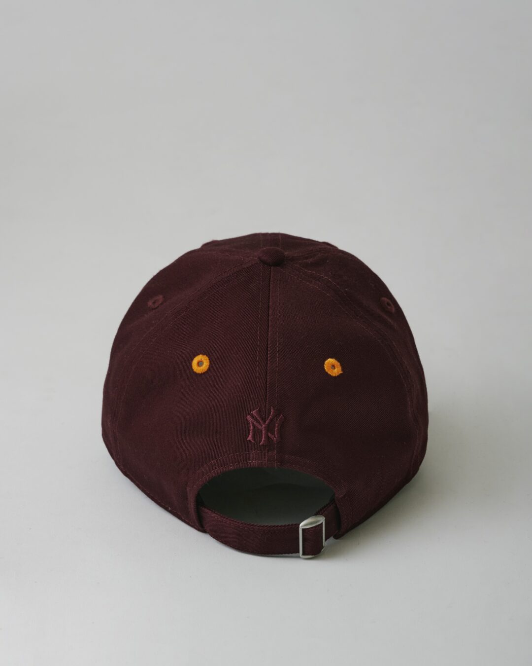 ロゴを反時計回りに25度傾けた New Era for JOURNAL STANDARD & THE STAND FOOL SO GOOD “9TWENTY 25DEG” 2026 SS コラボが4月中旬 発売 (ニューエラ ジャーナルスタンダード)