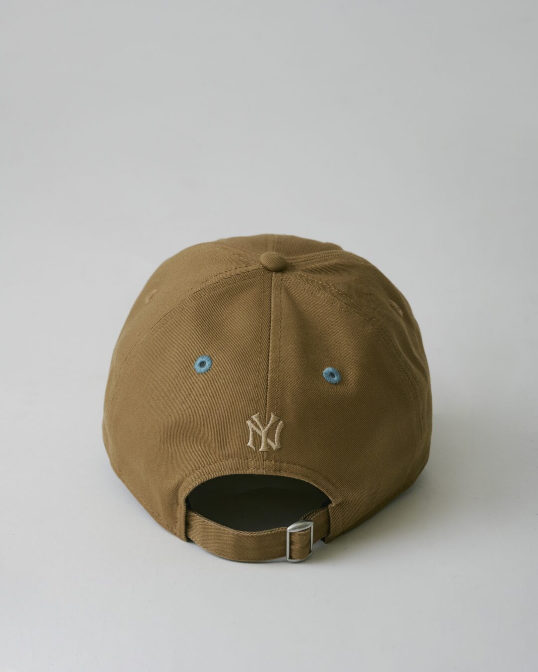 ロゴを反時計回りに25度傾けた New Era for JOURNAL STANDARD & THE STAND FOOL SO GOOD “9TWENTY 25DEG” 2026 SS コラボが4月中旬 発売 (ニューエラ ジャーナルスタンダード)