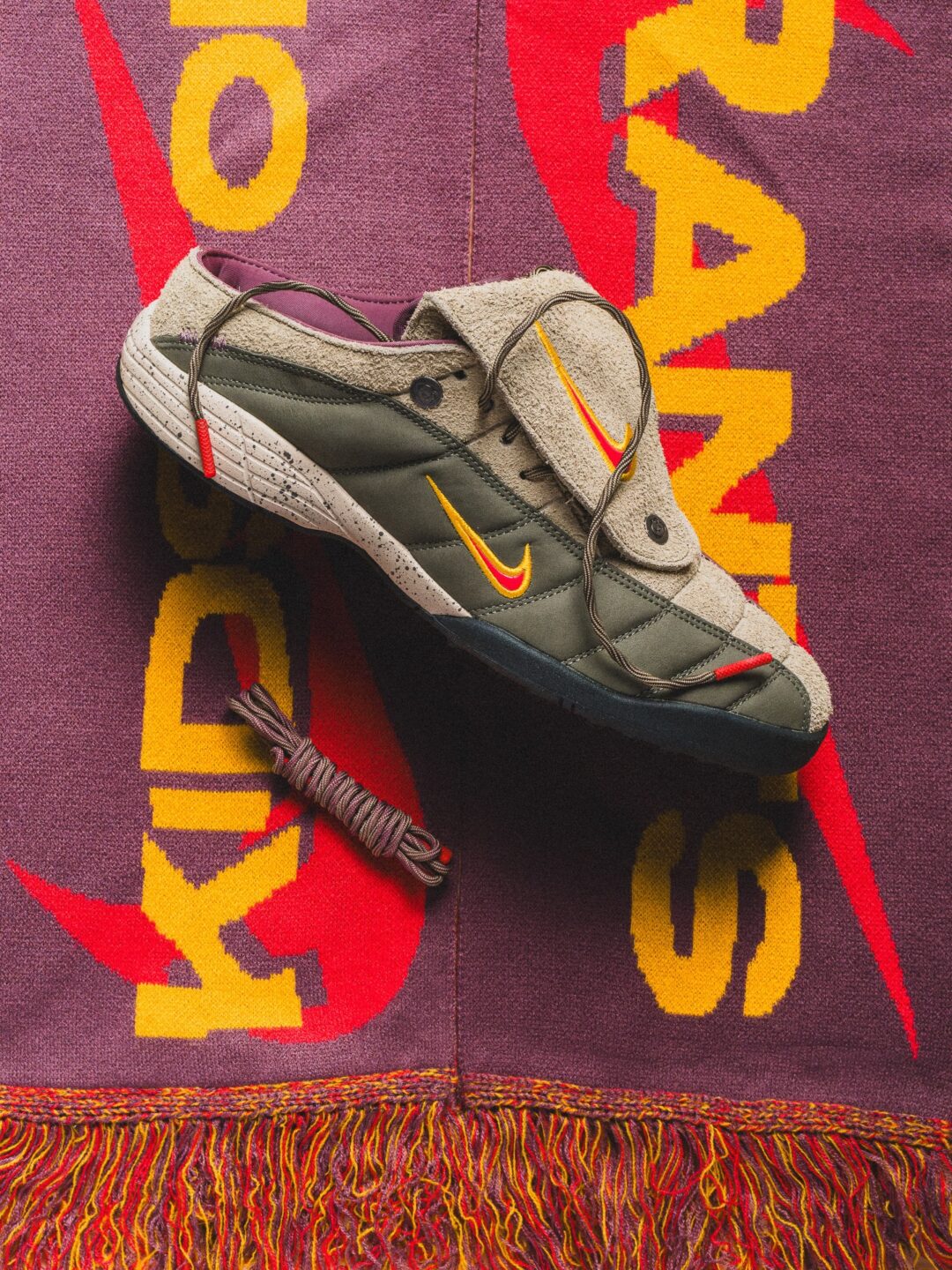 【2026年 5/28 発売】KIDS OF IMMIGRANTS x NIKE T90 Mule “Khaki/Velvet Brown” (ナイキ トータル 90 ミュール) [IH4422-200/IH4422-201]