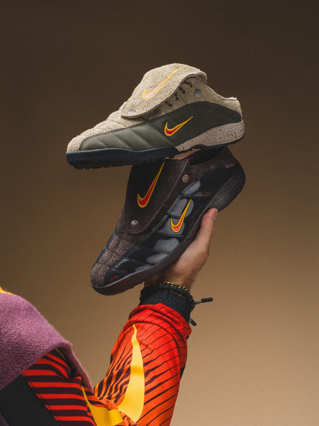 【2026年 5/28 発売】KIDS OF IMMIGRANTS x NIKE T90 Mule “Khaki/Velvet Brown” (ナイキ トータル 90 ミュール) [IH4422-200/IH4422-201]