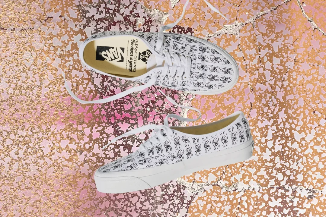 【2026年 4/18 発売】ED DAVIS × VANS PREMIUM AUTHENTIC 44 “White/Black” (エド・デイヴィス バンズ プレミアム オーセンティック) [VN000EAKTWB]