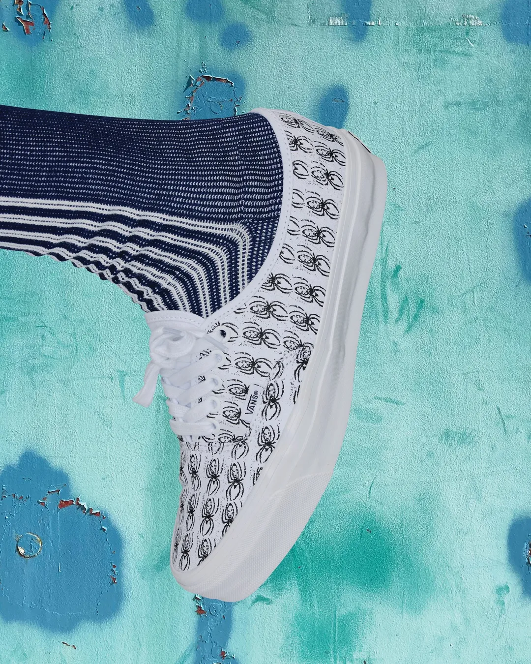 【2026年 4/18 発売】ED DAVIS × VANS PREMIUM AUTHENTIC 44 “White/Black” (エド・デイヴィス バンズ プレミアム オーセンティック) [VN000EAKTWB]