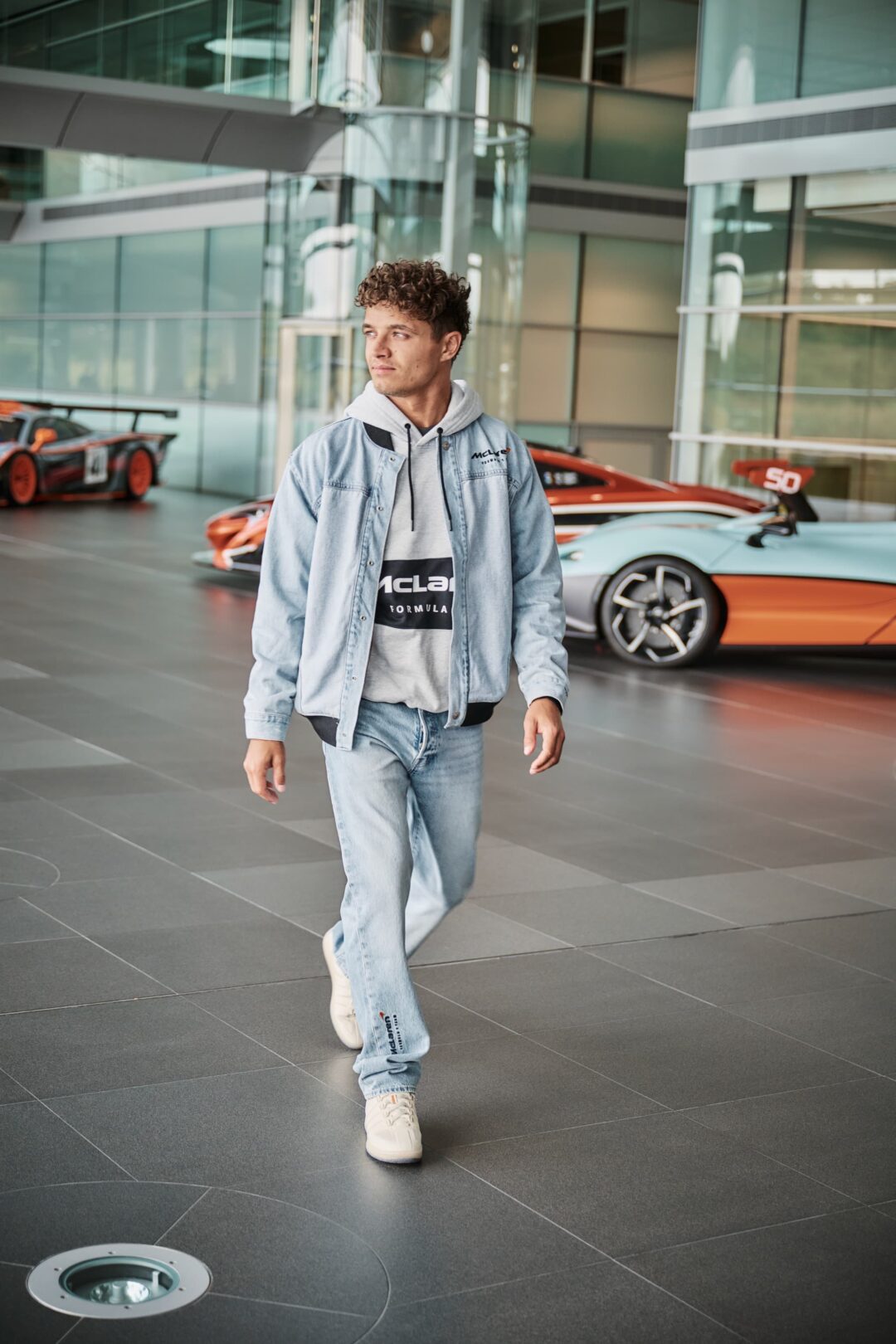 リーバイスがワールドカップとのグローバルパートナーシップアイテムを発売予定 (Levi’s World Cup フットボール Football)