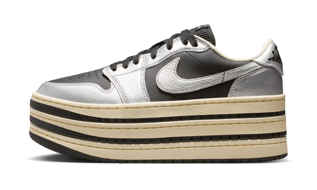 【2026年 4/13 発売】NIKE W AIR JORDAN 1 TRIPLE STACK “Metallic Silver/Black” (ナイキ エア ジョーダン トリプルスタック “メタリックシルバー/ブラック”) [HV8288-001]