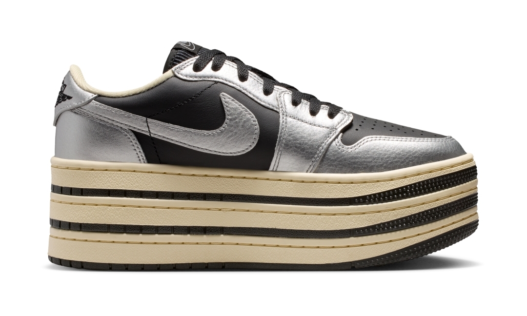 【2026年 4/13 発売】NIKE W AIR JORDAN 1 TRIPLE STACK “Metallic Silver/Black” (ナイキ エア ジョーダン トリプルスタック “メタリックシルバー/ブラック”) [HV8288-001]