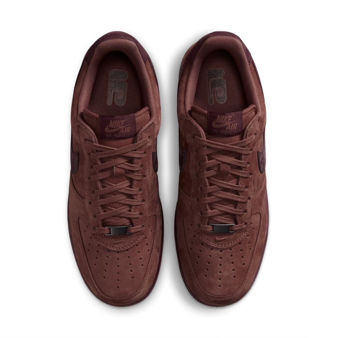 【2026年 発売予定】NIKE AIR FORCE 1 LOW RETRO “Red Sepia/Red Mahogany” (ナイキ エア フォース 1 ロー レトロ “レッドセピア/レッドマホガニー”) [IO9555-201]