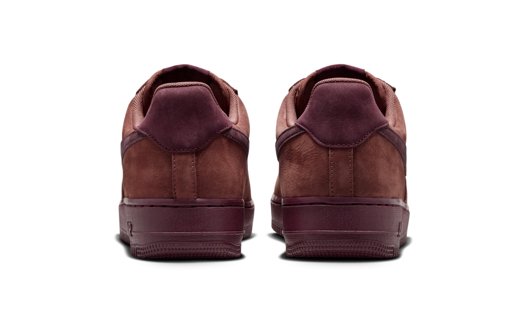 【2026年 発売予定】NIKE AIR FORCE 1 LOW RETRO “Red Sepia/Red Mahogany” (ナイキ エア フォース 1 ロー レトロ “レッドセピア/レッドマホガニー”) [IO9555-201]