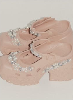 crocs × Simone Rocha 2026 SS コラボアイテムが5/4 発売 (クロックス シモーネ ロシャ)
