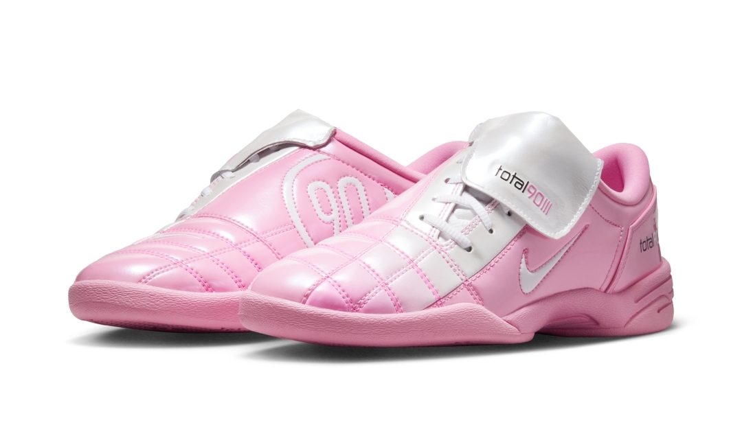 【2026年 発売予定】NIKE TOTAL 90 SE “Pink Rise/Black” (ナイキ トータル 90 “ピンクライズ/ブラック”) [IIO2389-600]