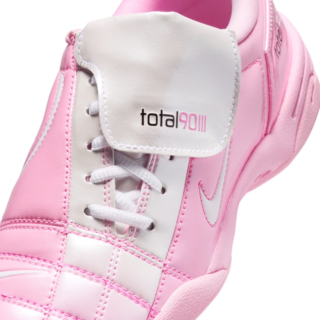 【2026年 発売予定】NIKE TOTAL 90 SE “Pink Rise/Black” (ナイキ トータル 90 “ピンクライズ/ブラック”) [IIO2389-600]