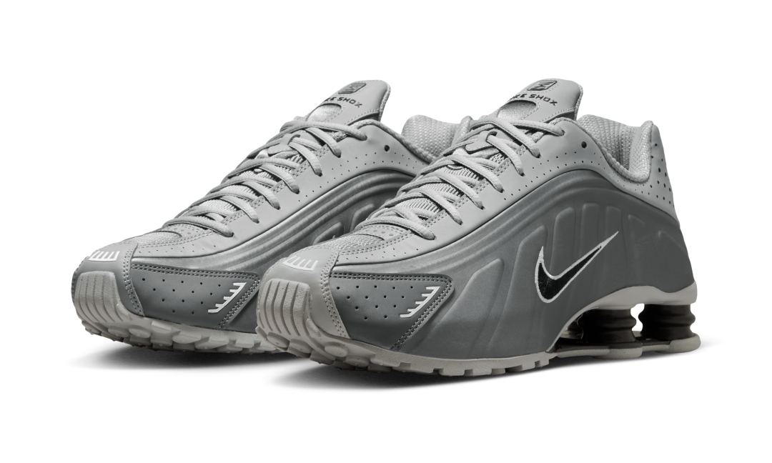 【2026年 発売】NIKE SHOX R4 “Light Smoke Grey/Smoke Grey” (ナイキ ショックス “ライトスモークグレー/スモークグレー”) [HQ1988-011]