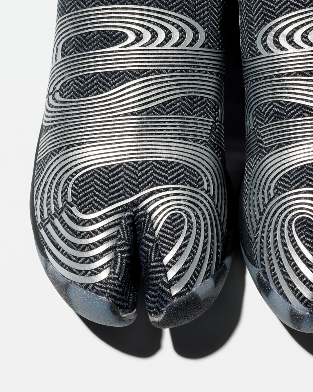 【2026年 4/11 & 4月下旬 発売】タビシューズ KIKO KOSTADINOV × ASICS LYASA FF (アシックス キコ・コスタディノフ)