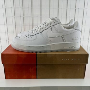 【サンプル】NIGO × NIKE AIR FORCE 1 LOW “Triple White/2GO” (ニゴー ナイキ エア フォース 1 ロー “トリプルホワイト”)