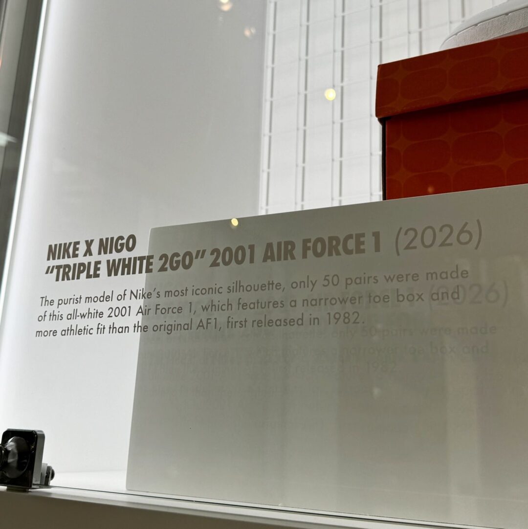 【サンプル】NIGO × NIKE AIR FORCE 1 LOW “Triple White/2GO” (ニゴー ナイキ エア フォース 1 ロー “トリプルホワイト”)