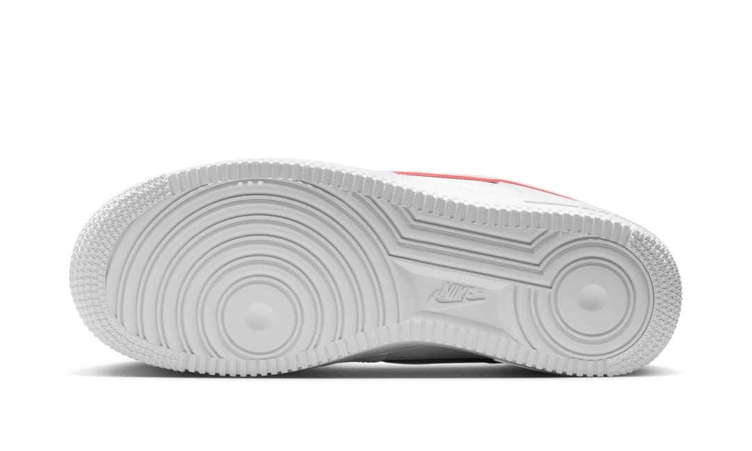 【2026年 発売予定】NIKE W AIR FORCE 1 LOW ESSENTIAL “White/Tough Red” (ナイキ エア フォース ロー エッセンシャル “ホワイト/タフレッド”) [IO4226-105]