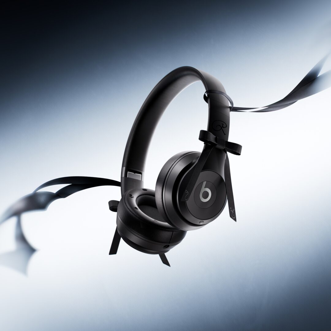 BLACKPINK JENNIE x Beats by Dre Solo 4 “Onix Black”が2026年 4/24 発売 (ブラックピンク ジェニー ビーツバイドクタードレー “オニキスブラック”)