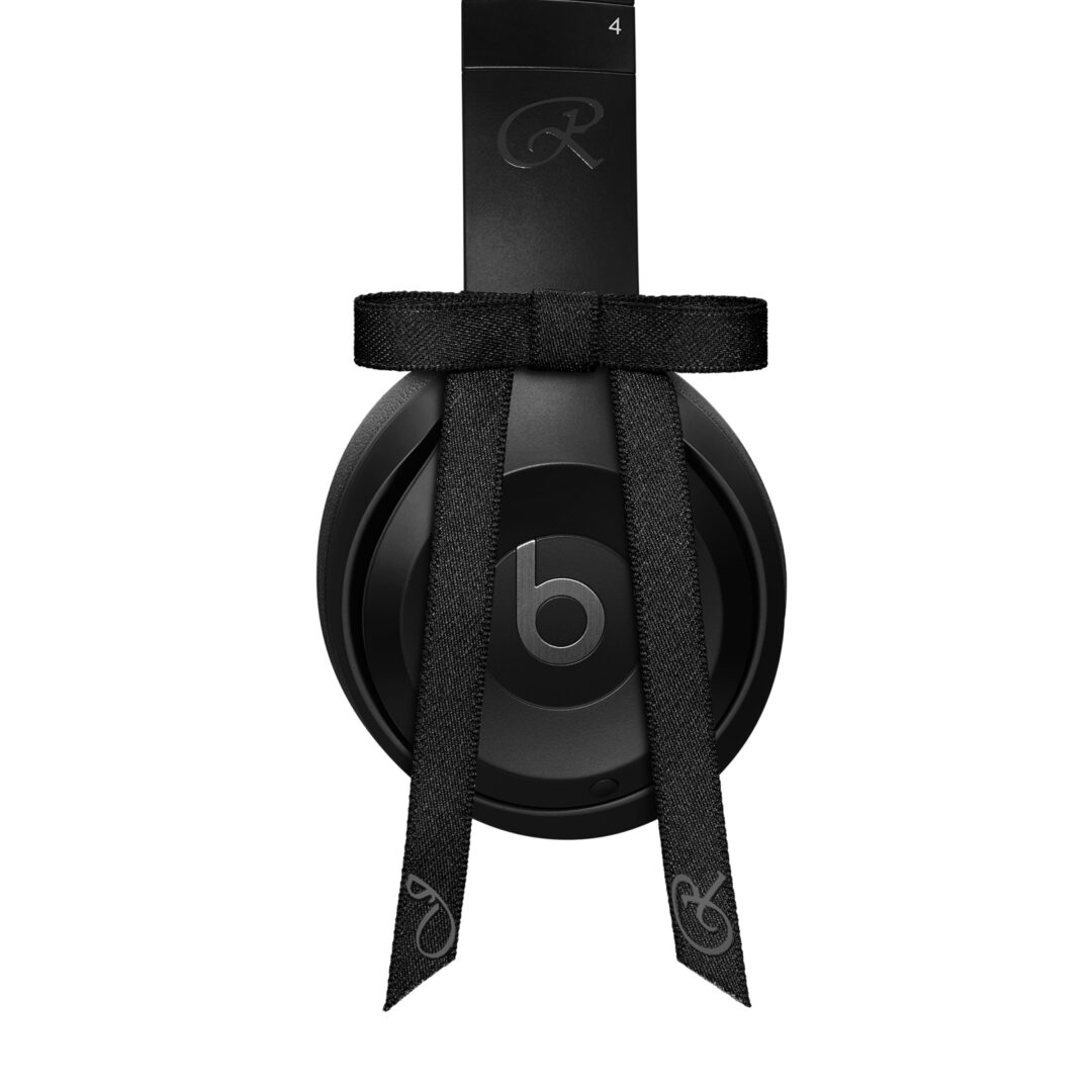 BLACKPINK JENNIE x Beats by Dre Solo 4 “Onix Black”が2026年 4/24 発売 (ブラックピンク ジェニー ビーツバイドクタードレー “オニキスブラック”)