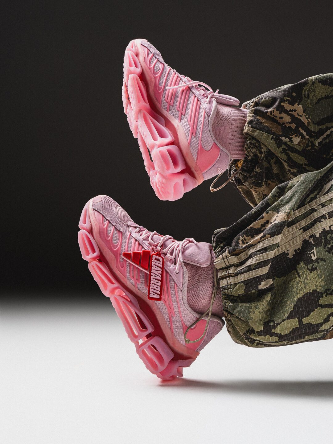 【2026年 8/7 発売予定】Willy Chavarria × adidas Originals 2026 SS MEGARIDE AG “Pink” (ウィリーチャバリア アディダス オリジナルス メガライド “ピンク”) [KI7006]