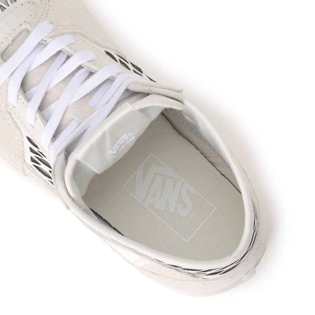 【2026年 6/1 発売】VANS HALF CAB DECON “MARSHMALLOW/BLACK” (バンズ ハーフキャブ デコン) [VN000EKMCCZ/VN000EKMBLA]