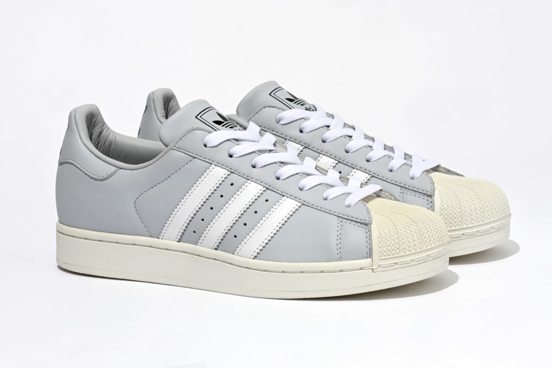 【2026年 6/1 発売】雑誌「Safari」が監修したadidas Originals SUPERSTAR II “Blue Grey” (サファリ アディダス オリジナルス スーパースター “ブルーグレー”) [53778]