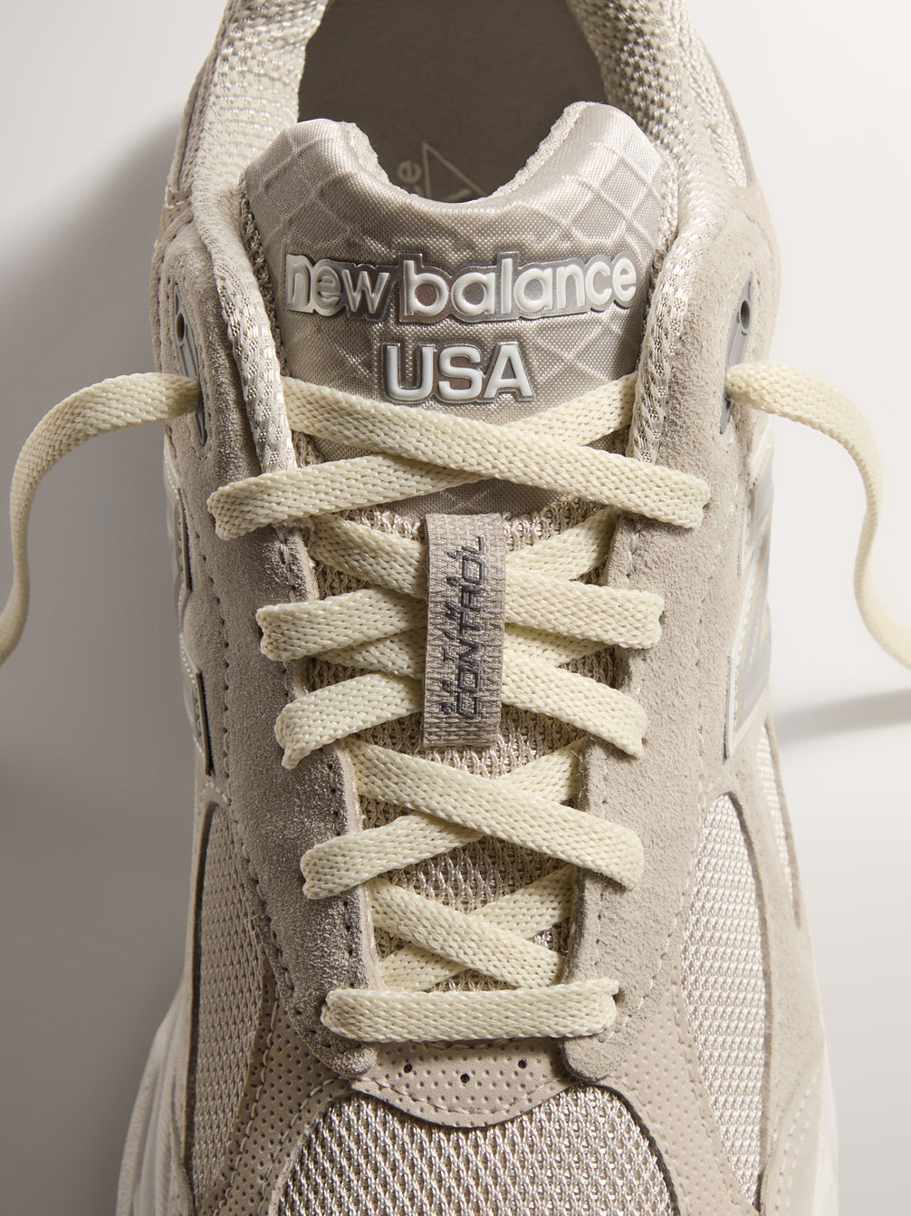 【2026年 5/8 & 5/11 発売】KITH × New Balance U990v3 KT3 “99X Series/Hallow” (キス ニューバランス) [U990KT3]