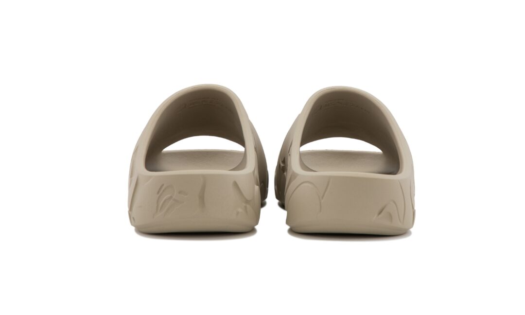 A BATHING APE 2026 SS “BAPE SLIDE”が2026年 5/29 12:00 & 5/30 発売 (ア ベイシング エイプ “ベイプ スライド”)