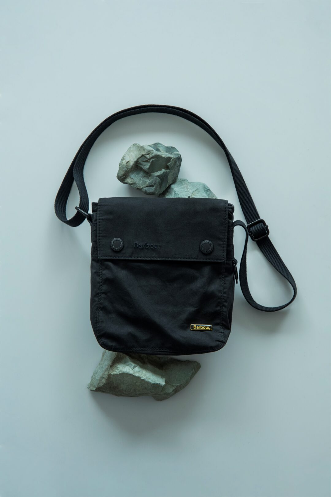 ADAM ET ROPE’ × Barbour 別注 “EX TRANSPORT CROSSBODY BAG”が2026年 5/30 発売 (アダム エ ロペ バブアー)