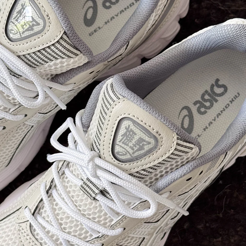 【2026年 6/1 発売予定】ASICS GEL-KAYANO 12.1 “Cream/Smoke Grey” (アシックス ゲルカヤノ) [1203A759.108]