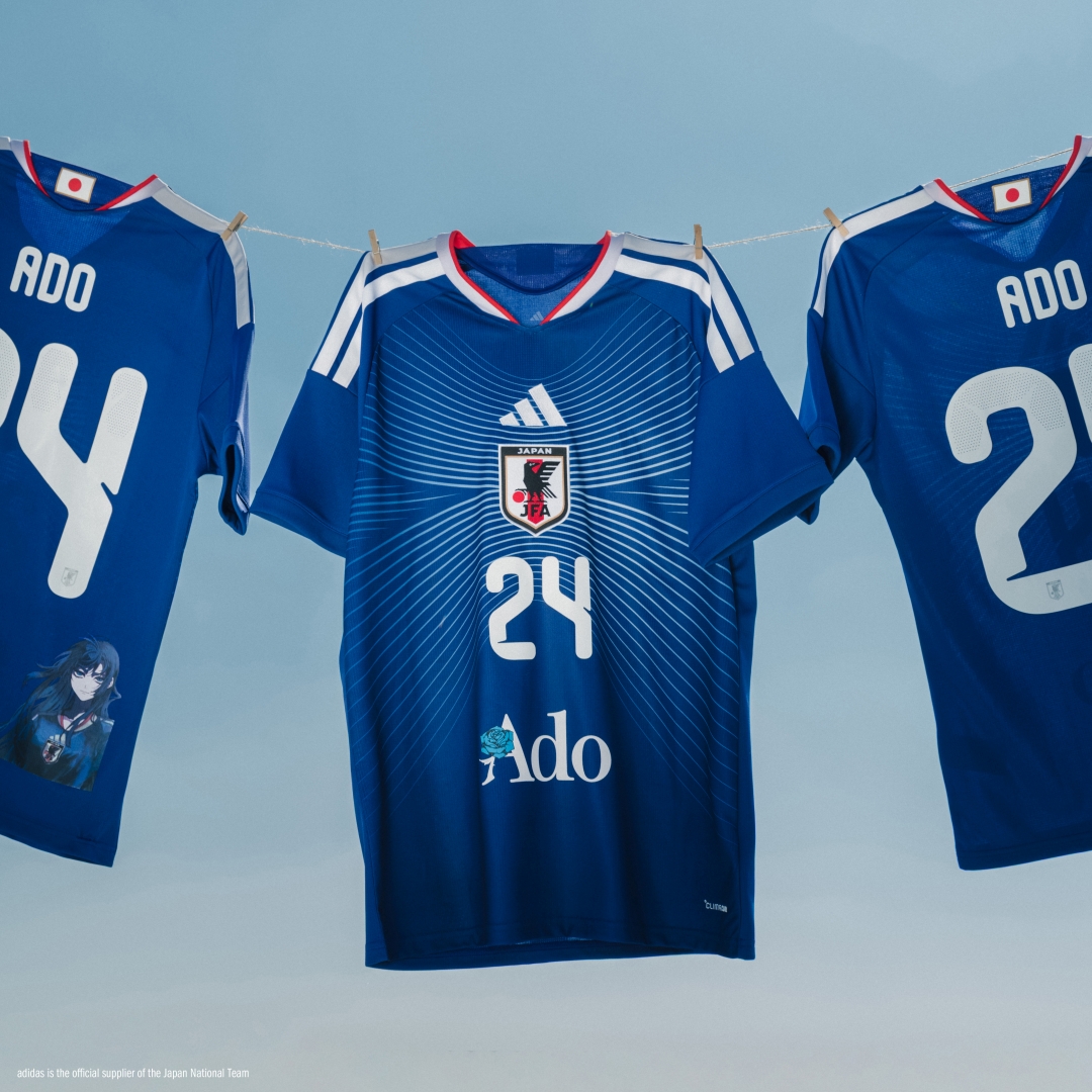 歌い手「Ado」× アディダス サッカー日本代表 2026 ホーム レプリカ ユニフォームが2026年 6/8 10:00 発売 (アド adidas Japan National Football Team 2026 Home Replica Jersey) [KN0769]