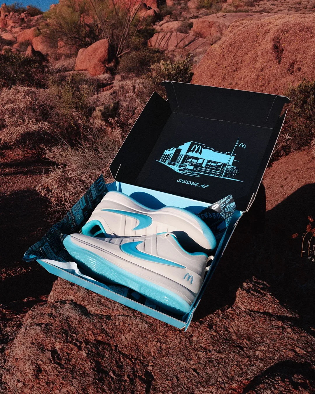 【2026年 6/2 発売】McDonald’s x NIKE BOOK 2 “Sedona” (マクドナルド ナイキ ブック “セドナ”) [IR6445-100]