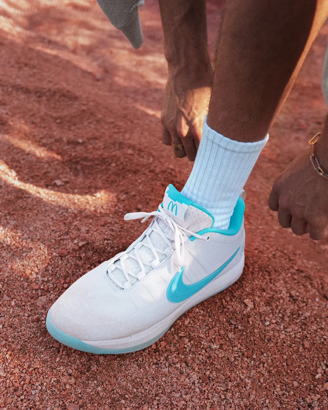 【2026年 6/2 発売】McDonald’s x NIKE BOOK 2 “Sedona” (マクドナルド ナイキ ブック “セドナ”) [IR6445-100]